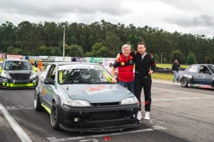 Wilson Mendez con su padre antes de la carrera