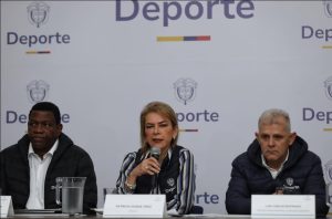 La ministra del Deporte en rueda de prensa sobre la crisis del deporte colombiano.