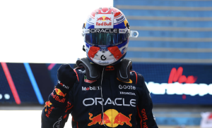 Max Verstappen logra la pole position en la clasificación del Gran Premio de Azerbaiyán 2025 en Bakú