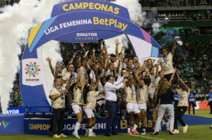 Deportivo Cali campeón Liga Femenina 2025 celebrando título frente a Santa Fe